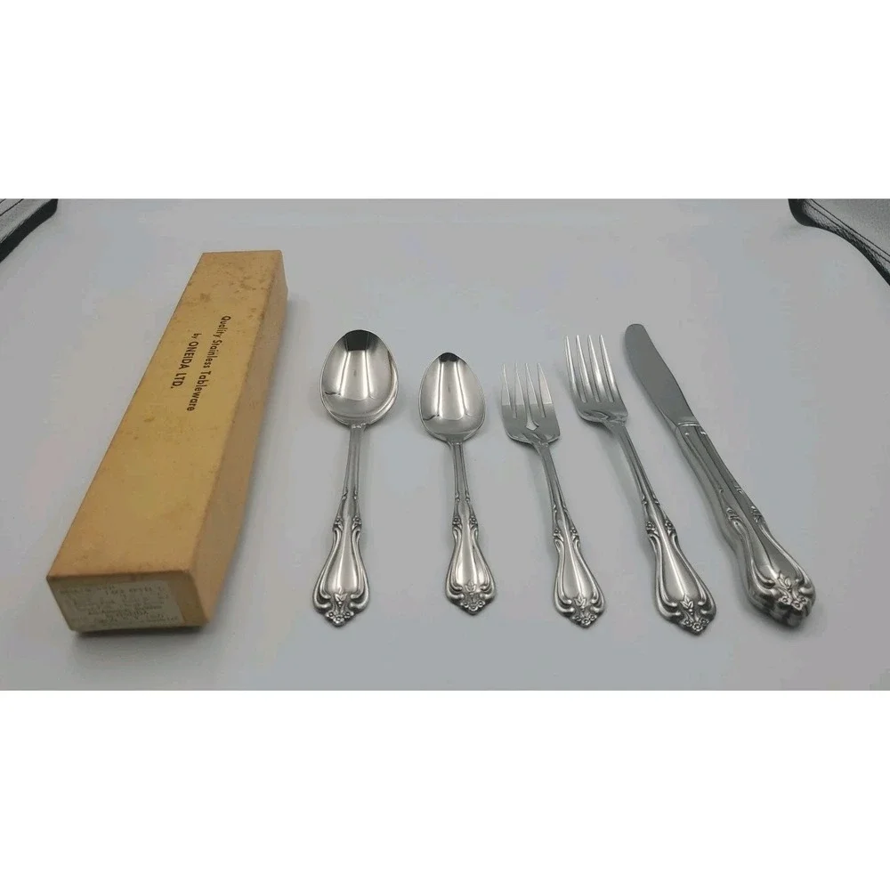 NEW Vtg Oneida BRIARWOOD Stainless 1 Place Setting All American Glossy Flatware